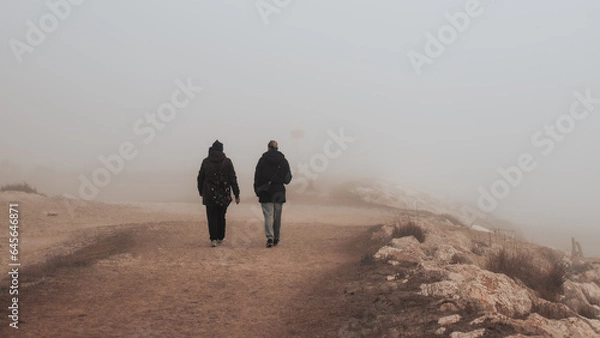 Obraz Donne tra la nebbia mattutina