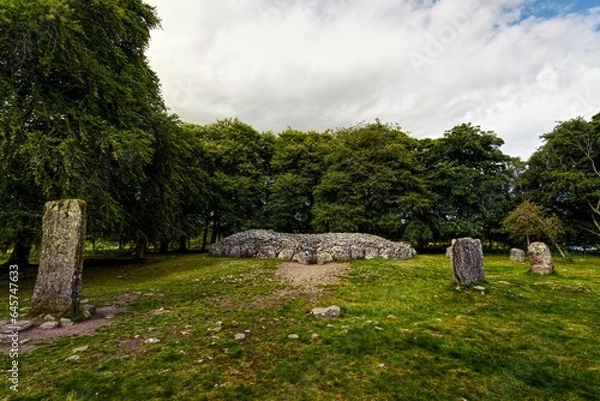 Obraz Clava Cairns: A Timeless Portal to Scotland's Bronze Age Legacy