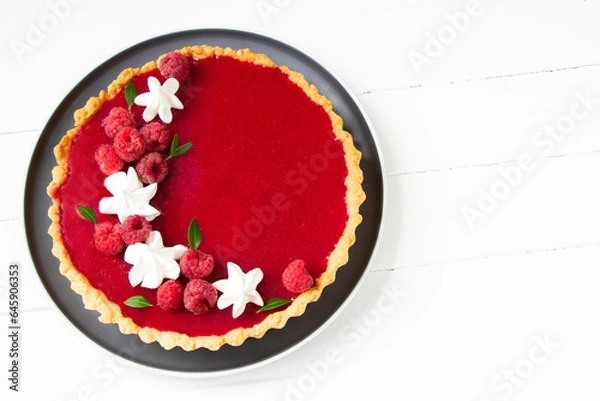 Obraz Raspberry tart, white background