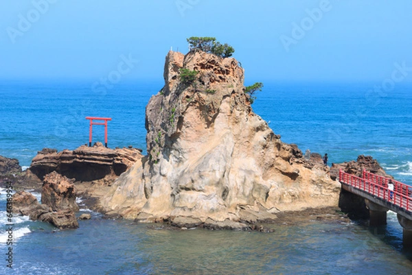 Obraz 波立神社（並立薬師）より見た、弁天島の鳥居