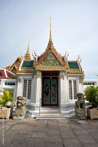 Fototapeta Artistic architecture and culture activities in The Grand Place, Bangkok, Thailand - The atmosphere and visitors in the Grand Palace temple with visitors and tourists, Grand Palace, Bangkok, Thailand.