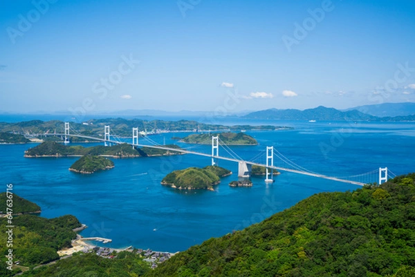 Obraz 亀老山（きろうさん）展望公園から見る、しまなみ海道の来島海峡大橋大橋