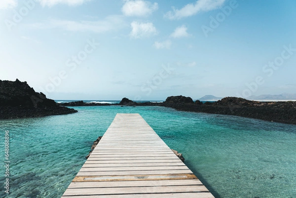 Obraz walkway to the sea the path begins