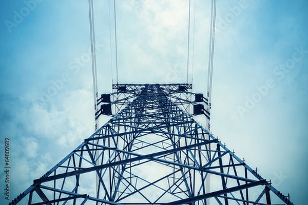Obraz widok do góry wieży napędowej