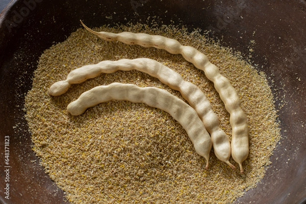 Obraz Three mesquite pods and flour