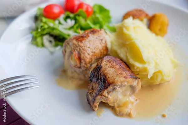 Obraz Beef roulade with mashed potatoes and vegetables