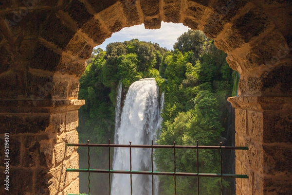 Fototapeta La cascate delle Marmore, formata dai fiumi, nera e velino. La più grande d'Europa
