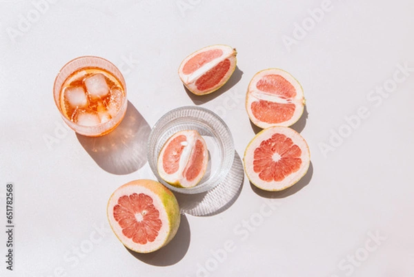 Obraz red grapefruit on a plate