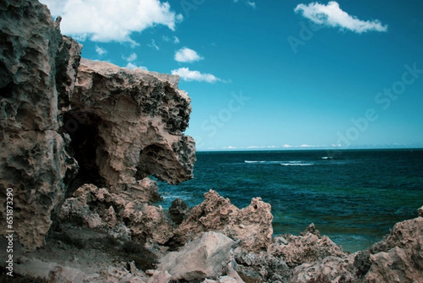Fototapeta Australia, Point Louise Lookout located close to Green Head in WA is 400 m long, 10-20 m high section of calcarenite which offers panoramic views over the main surf break below.