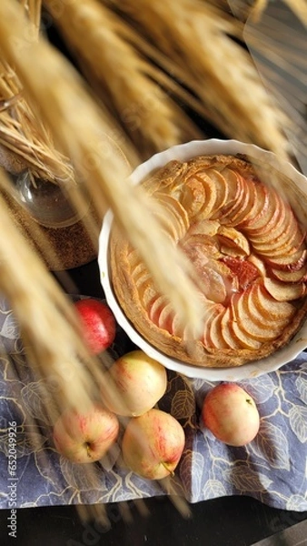 Fototapeta puff pastry pie with apples