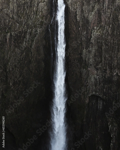 Obraz close up dark waterfall