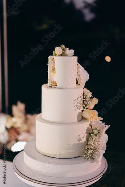 Obraz wedding cake with roses