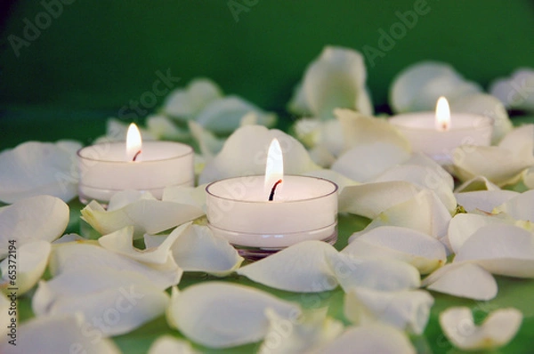 Fototapeta weiße Teelichter