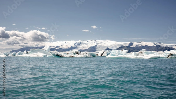 Obraz kayaking in Iceland next to an iceberg