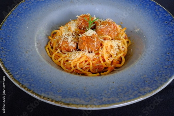 Obraz spaghetti with meatball, classic Italian pasta