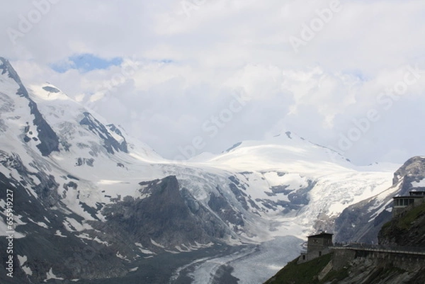 Fototapeta Carretera alpina del Grossglockner, una belleza de Austria.