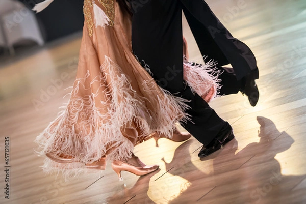Fototapeta couple dancing standard dance