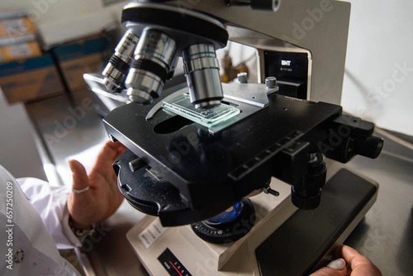 Obraz microscope in laboratory