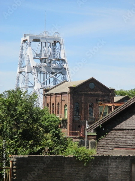 Fototapeta 日本の世界遺産、熊本県荒尾市にある「万田坑」の「第二竪坑櫓」