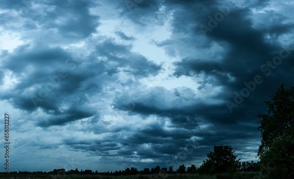 Obraz thunderstorm clouds overhead