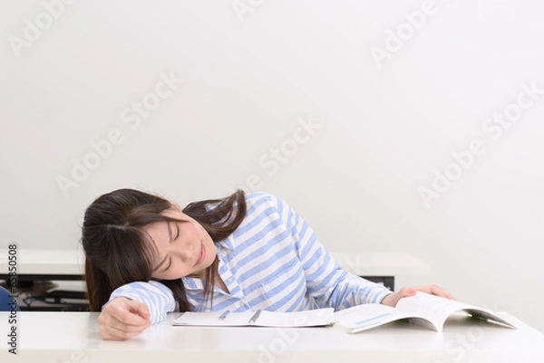 Obraz 勉強に疲れた学生