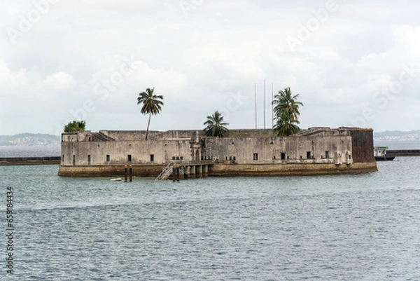 Fototapeta View of the Sao Marcelo Fort in the sea at Baia de Todos os Santos in the city of Salvador, Bahia.