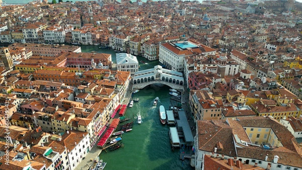 Fototapeta Venice, Aerial view of Rialto bridge crossing the Grand Canal in Venice downtown, Veneto, Italy