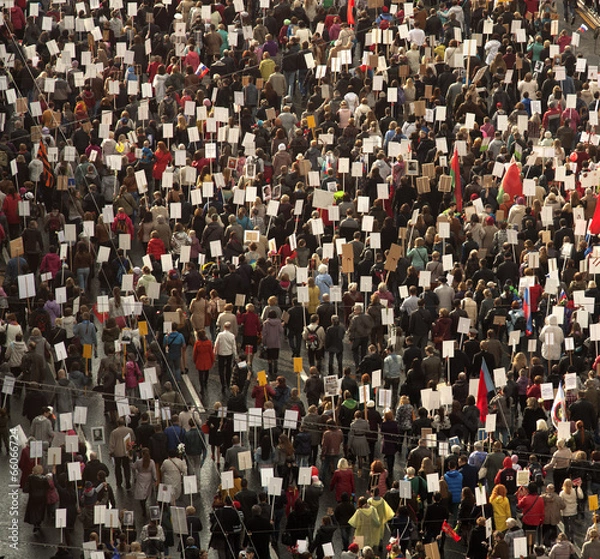Obraz Tłum ludzi demonstruje