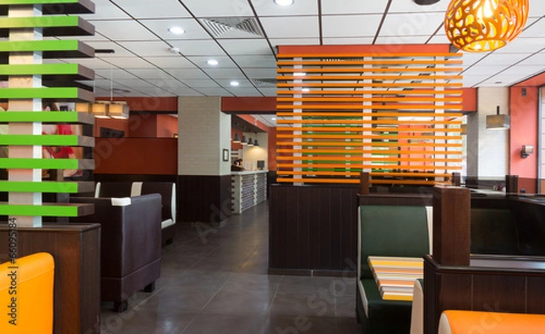 Fototapeta Интерьер зала пиццерии после капитального ремонта