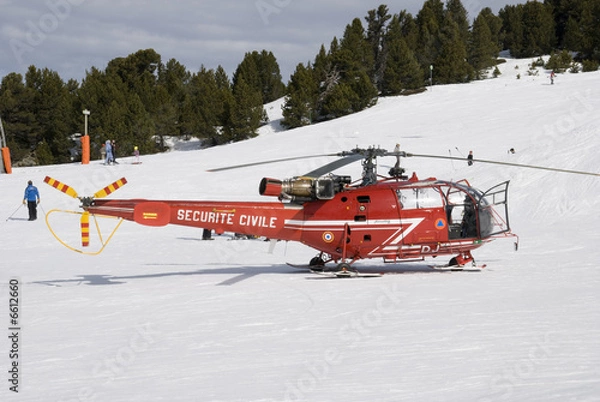 Obraz hélicoptère sur les pistes