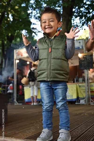 Obraz Happy boy kid traveling smiling