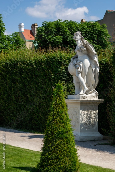 Fototapeta Sculptures in the Belvedere Garden in Vienna