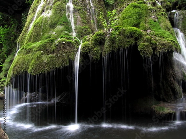 Obraz mosch covered waterfall