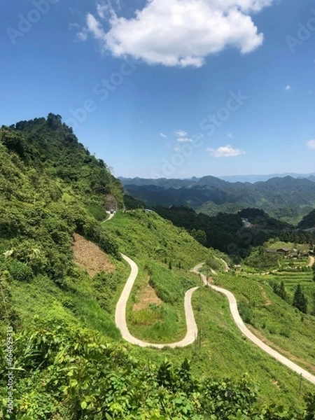 Fototapeta road in the mountains