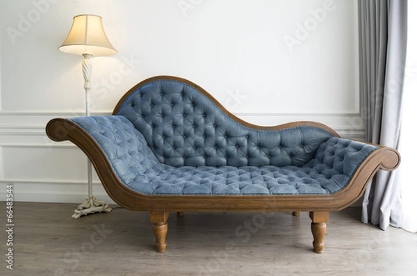 Fototapeta Niebieska sofa o luksusowym wyglądzie