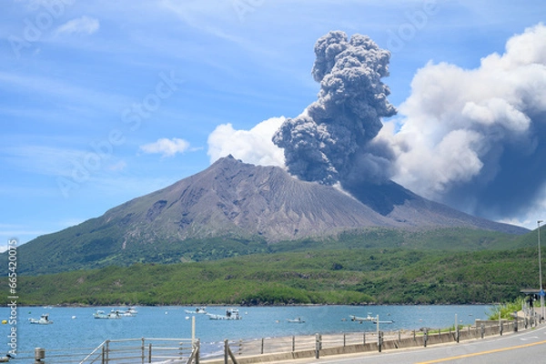 Obraz 噴煙を上げる桜島