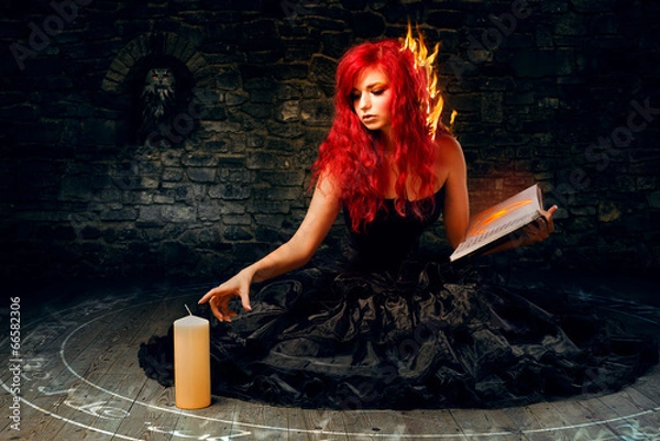 Obraz Sorceress trying to create fire