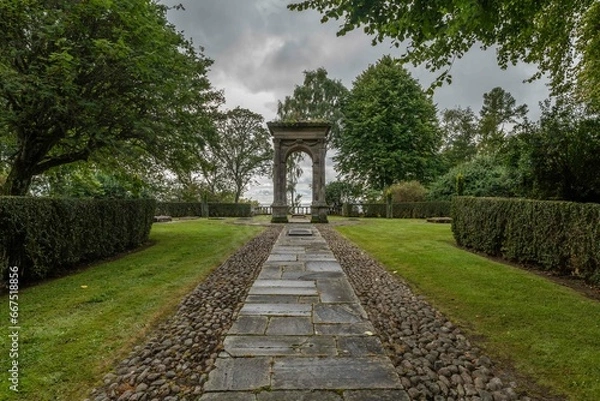 Fototapeta path in the park
