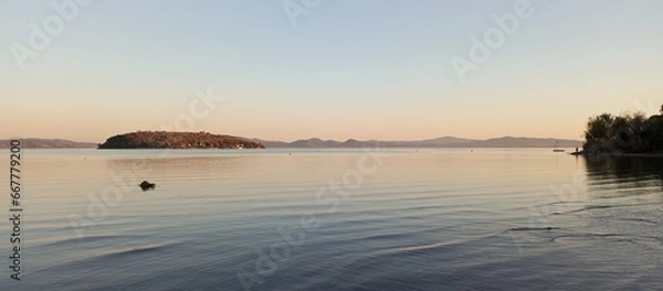 Fototapeta Jezioro w  Toskanii