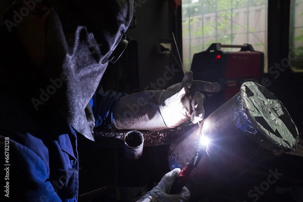 Fototapeta Electrode welding recruitment test