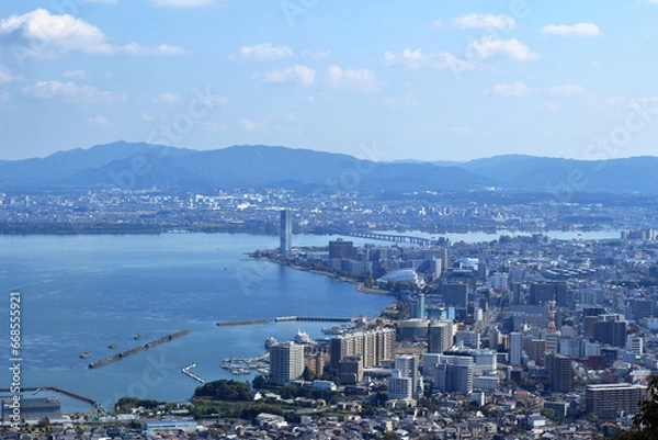 Obraz 滋賀県　大津市街地の風景