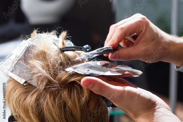 Obraz man in hairdressing beauty salon