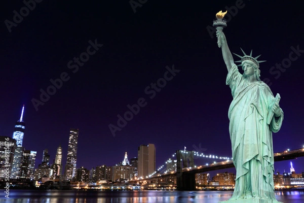 Obraz Brooklyn Bridge and The Statue of Liberty at Night