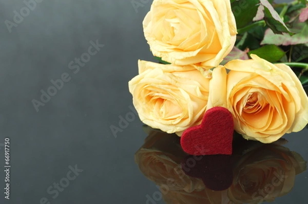 Obraz róże z sercem