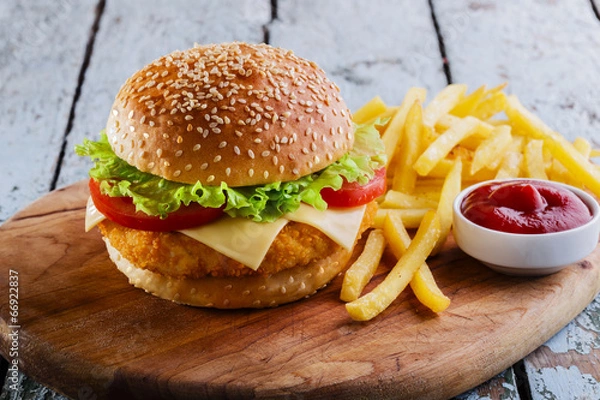 Fototapeta hamburger z kotletem panierowanym