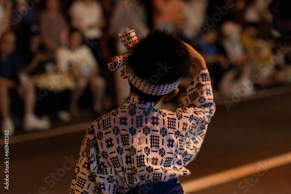 Obraz 盆踊りを踊る男の子