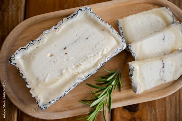 Fototapeta camembert cheese and bread