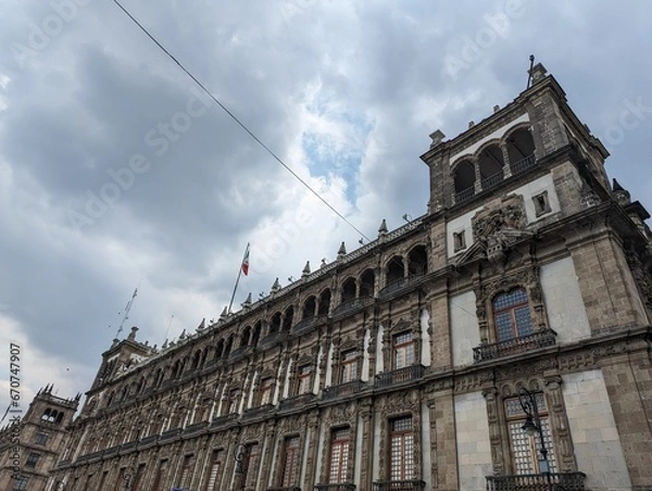 Obraz edicio colonial en cdmx