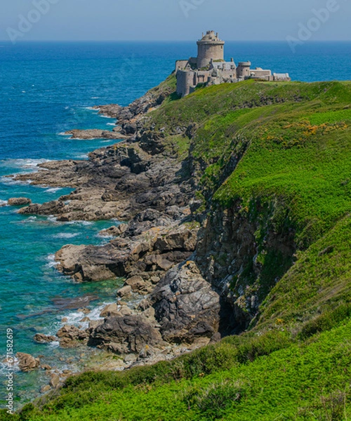 Obraz Pointe de la Latte, seeing Fort la Latte in the background, near Cape Fréhel, in the Côtes-d'Armor department in the commune of Plévenon, BRITTANY.