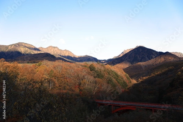 Obraz 東沢大橋、紅葉の季節